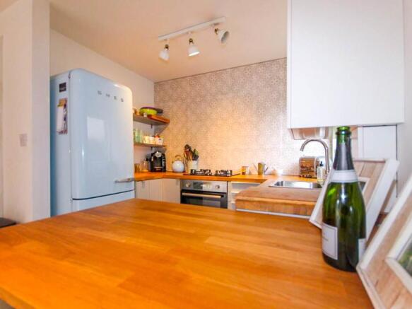 1 sandy reach kitche