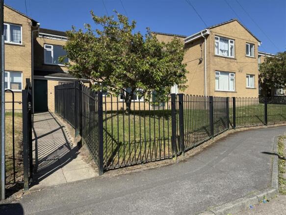 1 bed Apartment to rent Image 9