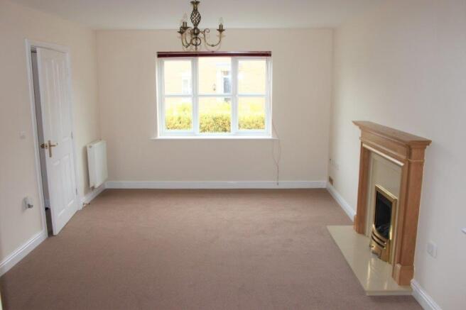 FRONT LOUNGE