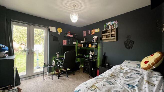 Photo 9