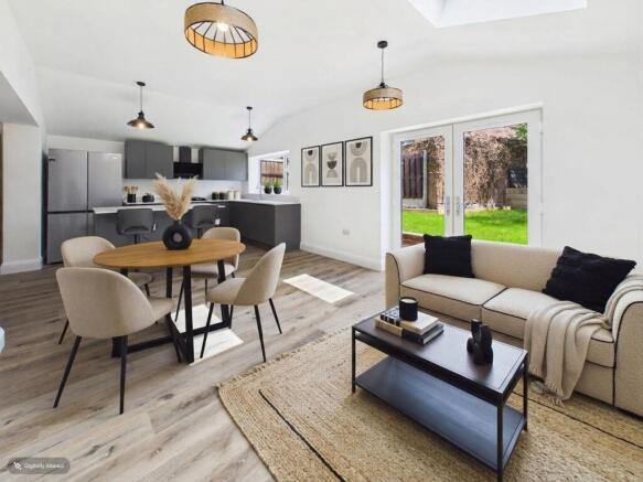 4 bed Detached Bungalow for sale Image 4