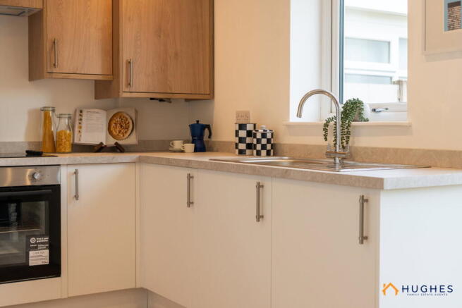 3 bed Semi-Detached for sale Image 11