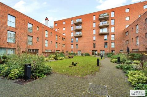 Focus Apartment, 223 Harrow View, Eastman Village