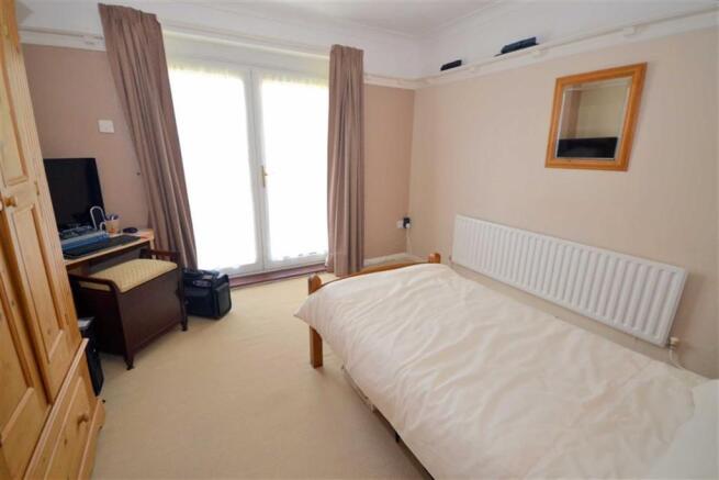 DINING ROOM/BEDROOM 