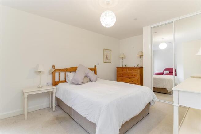 1 bed Flat for sale Image 11