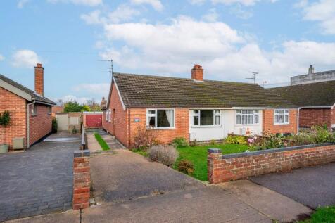Dell Road, Oulton Broad South
