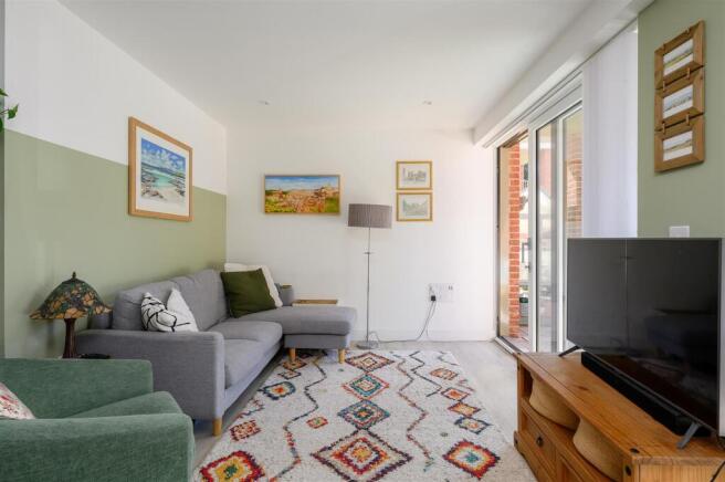 2 bed Apartment for sale Image 11