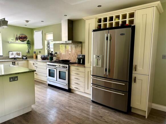 Kitchen 4.1.JPG