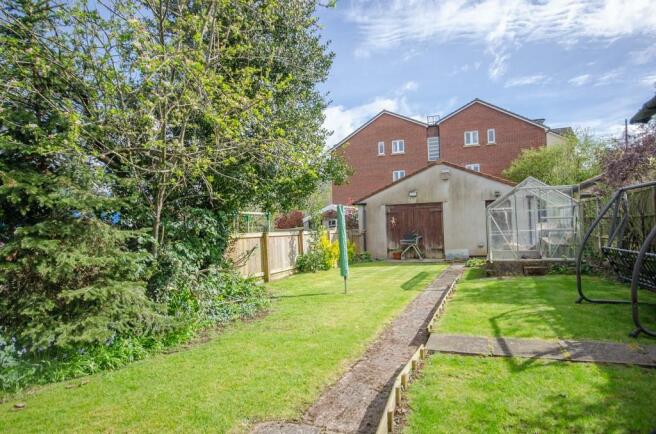 Rear garden pic 4.jpg