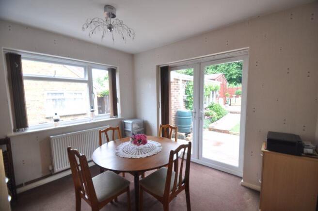 Dining Room/Bed 2