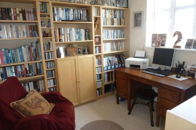 Bedroom/Study