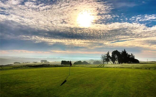 Nearby Golf Club