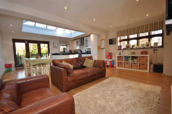 Kitchen / Sitting