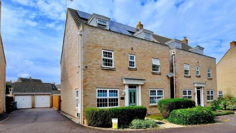 Robertson Way, Sapley, PE28