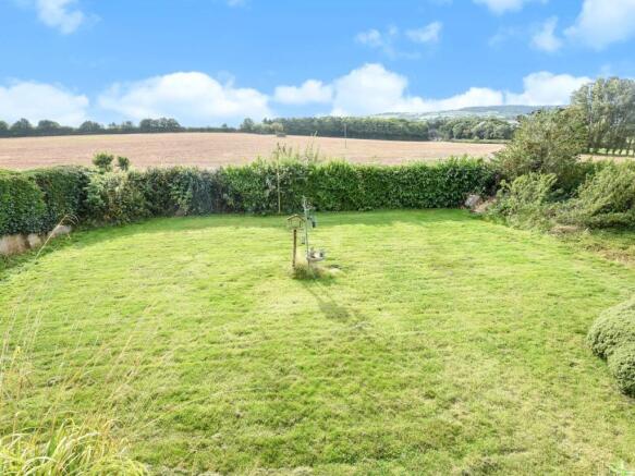 Garden & Views