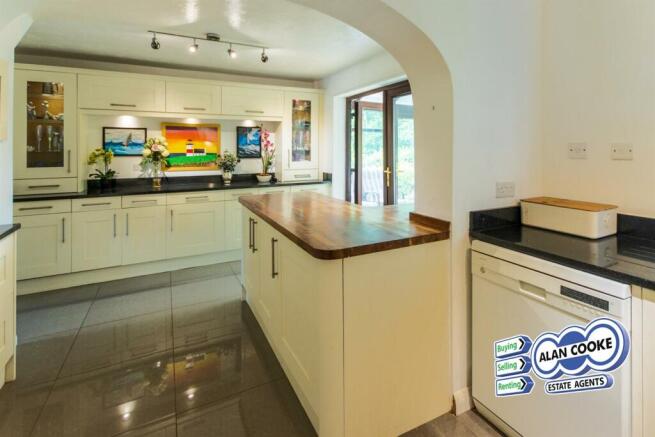 BREAKFAST ROOM