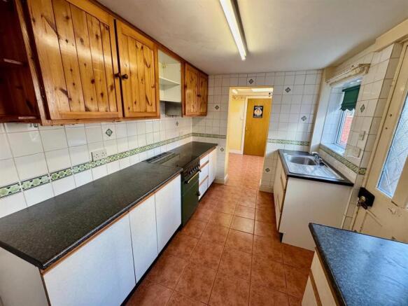3 bed Semi-Detached for sale Image 7