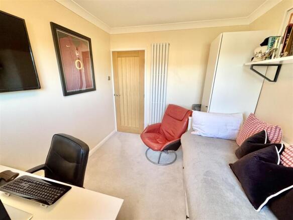 3 bed Detached for sale Image 11