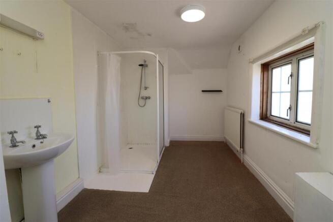 2 bed Terraced for sale Image 8