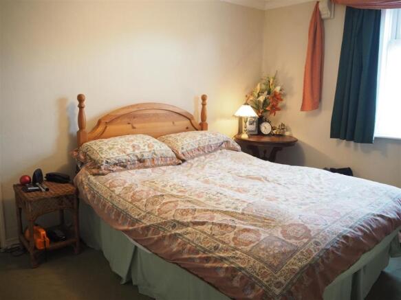 Master Bedroom 986