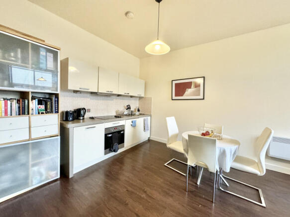 1 bed Apartment for sale Image 4