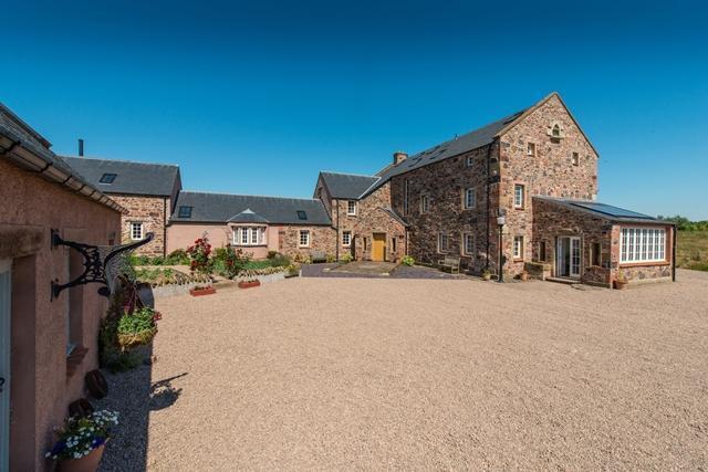 Whiteknowe House