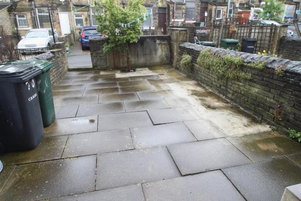 Courtyrd Garden To Rear