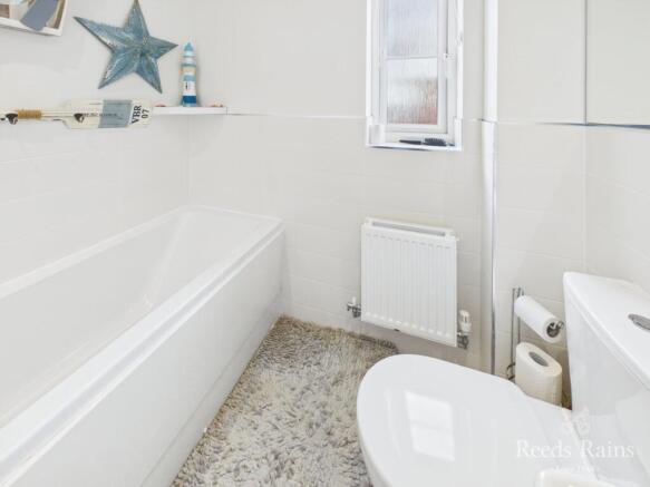 4 bed Semi-Detached for sale Image 12