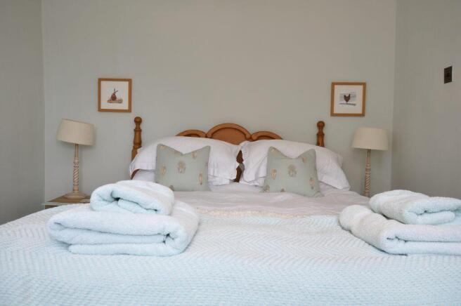 3 bed Cottage for sale Image 8