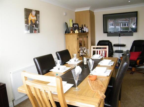Sitting / Dining Room 2