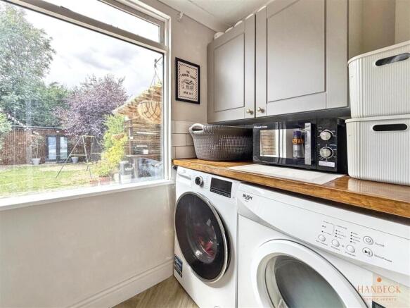 3 bed Semi-Detached for sale Image 11