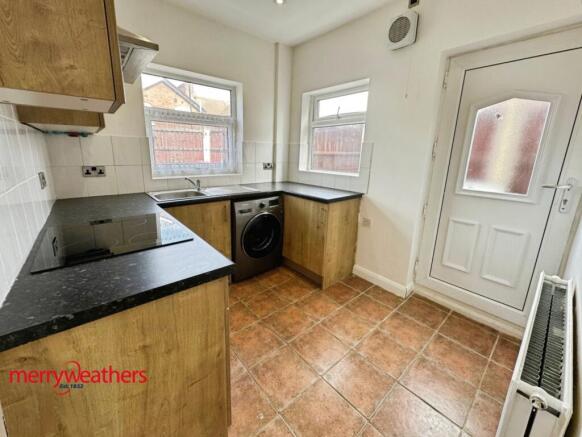 2 bed End of Terrace to rent Image 5