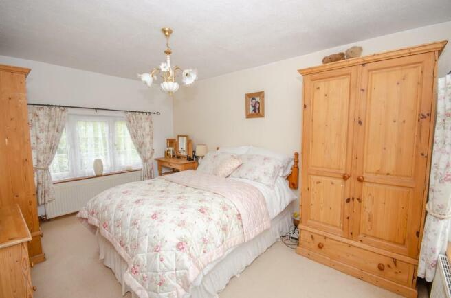 Bedroom 1.jpg