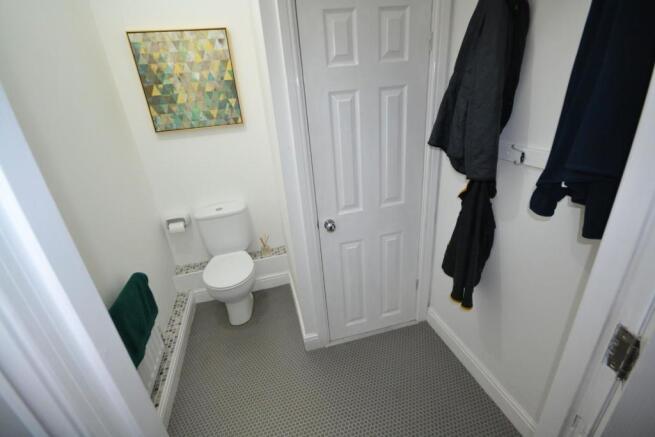 GROUND FLOOR W.C.