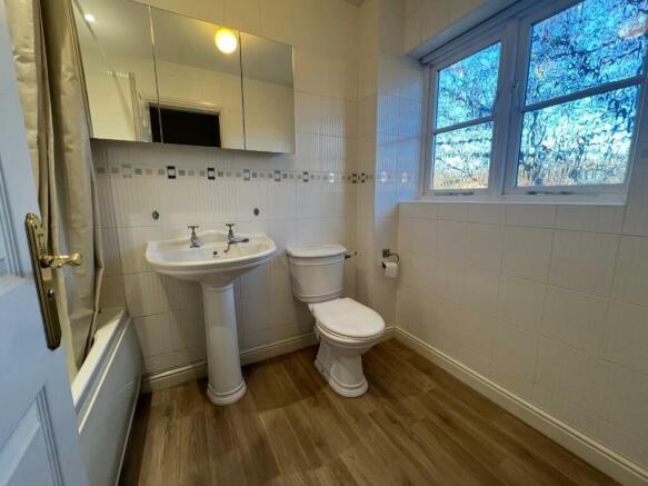 Bathroom.JPG