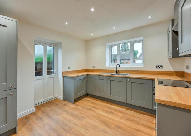 16 Redford Drive-01.jpg