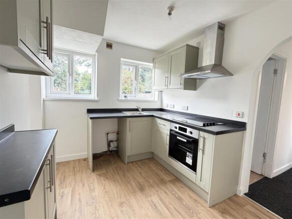 3 bed Semi-Detached for sale Image 5