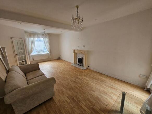 31 Upper Arail Street, Six Bells, Abertillery, Gwent, NP13 2NG photo 4