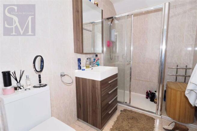 En suite shower room
