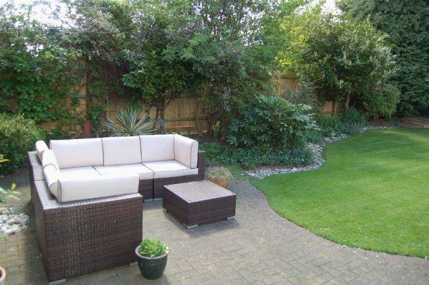 ENTERTAINING AREA