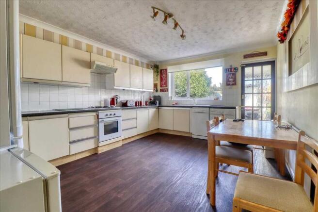Elliotts Drive, Walton, Walton on the naze photo 4