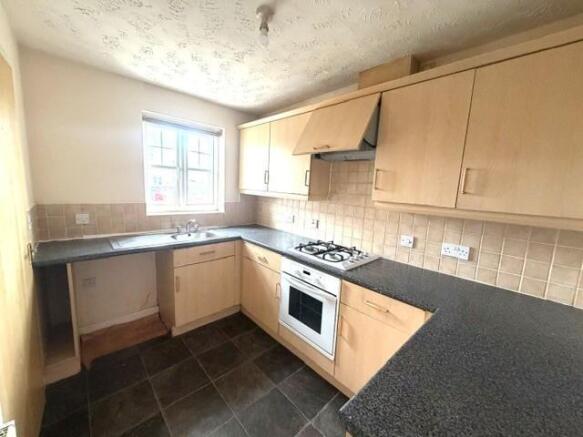 Kitchen 1.jpg