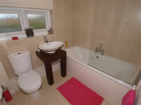 BATHROOM/W.C.