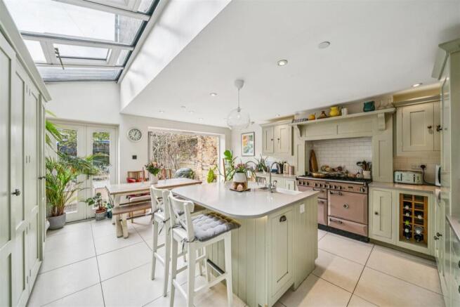 FOR SALE - Beaumont Road, W4