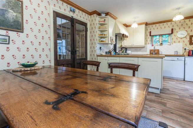 Kitchen - Dining Room 6.jpg