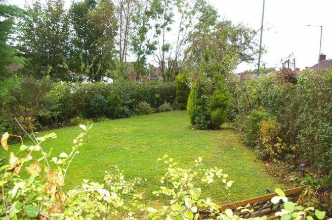 FRONT GARDEN