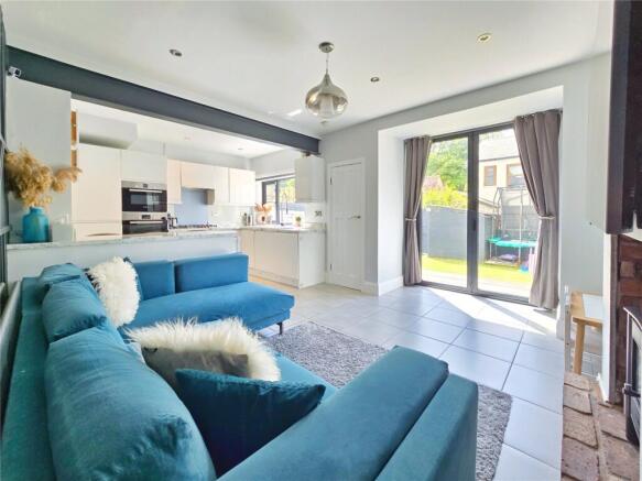 Open Kitchen/ Lounge