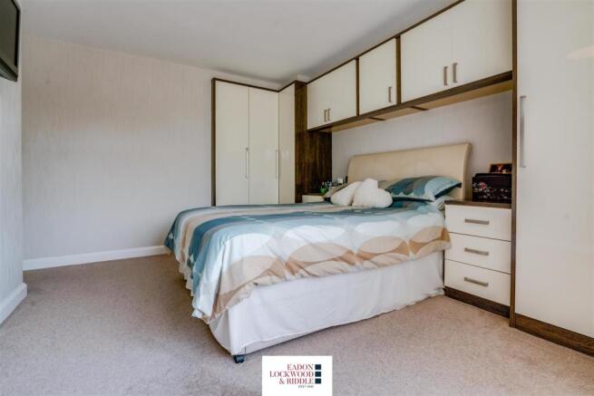 Bedroom 1-2.jpg