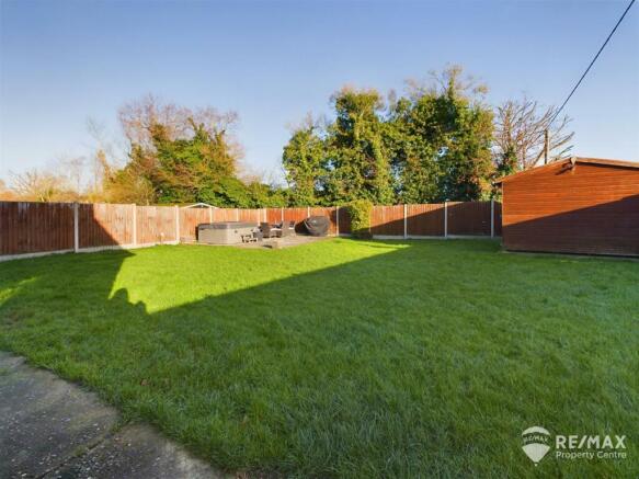 Rear Garden (3).jpg