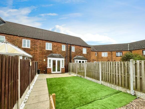 3 bed Terraced to rent Image 12
